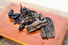 1980s late to 90’s Tong Xing Hao Yellow Oil  paper sheng Beeng Cha - 350g