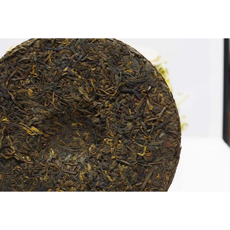 1980's Ying Ming Special Taiwan Beeng Cha Pu-erh Tea 390g