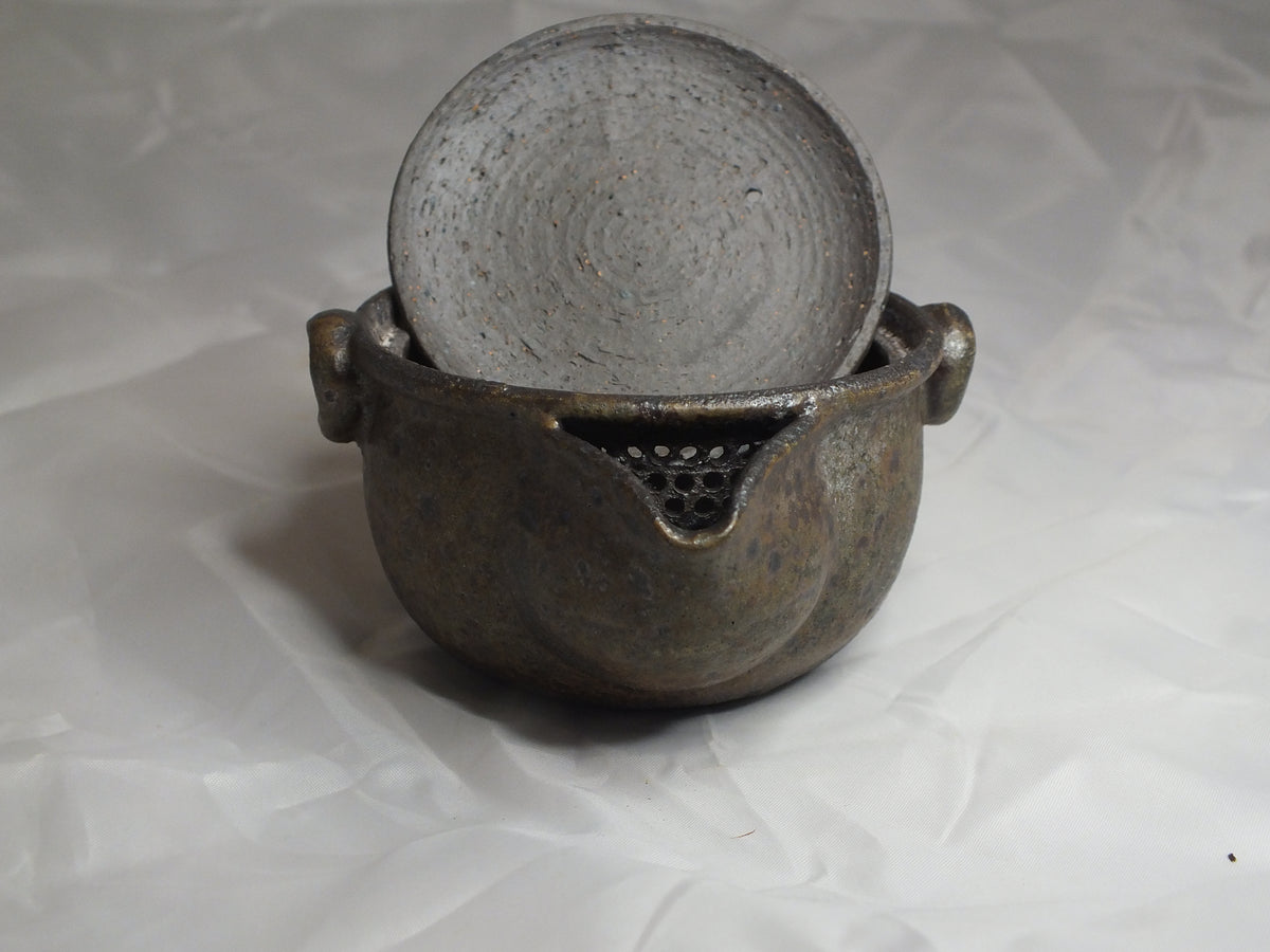 Chai Shao Taiwanese Wood-Fired Rustic Rough Gaiwan Arch handle